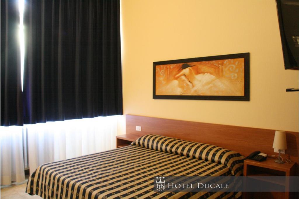 ויג'באנו Hotel Ducale חדר תמונה